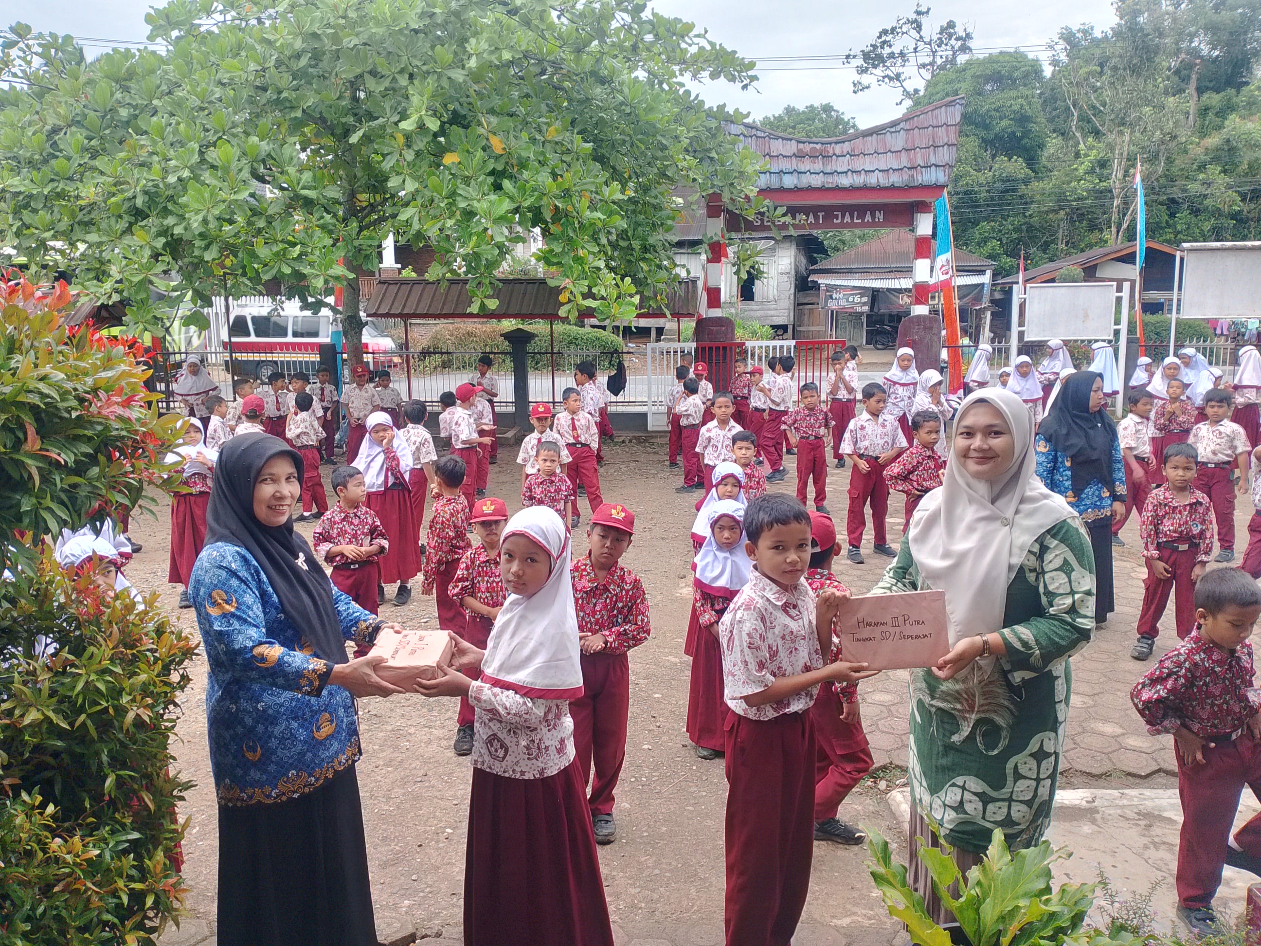 Lomba memeriahkan 17 Agustus